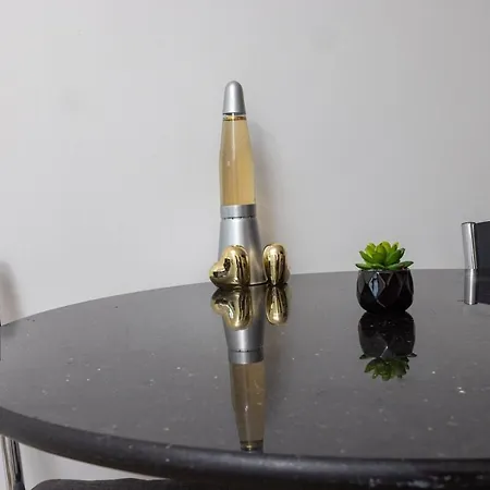 Stylish 5 Minutes To Centre